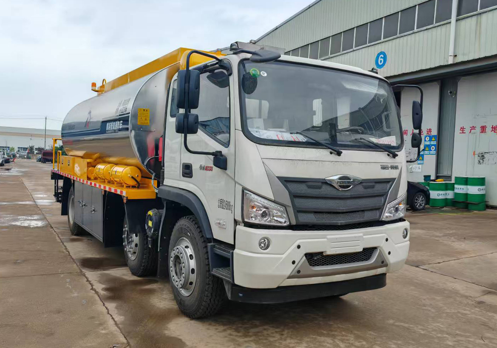 15方福田三軸（輔機）智能瀝青灑布車